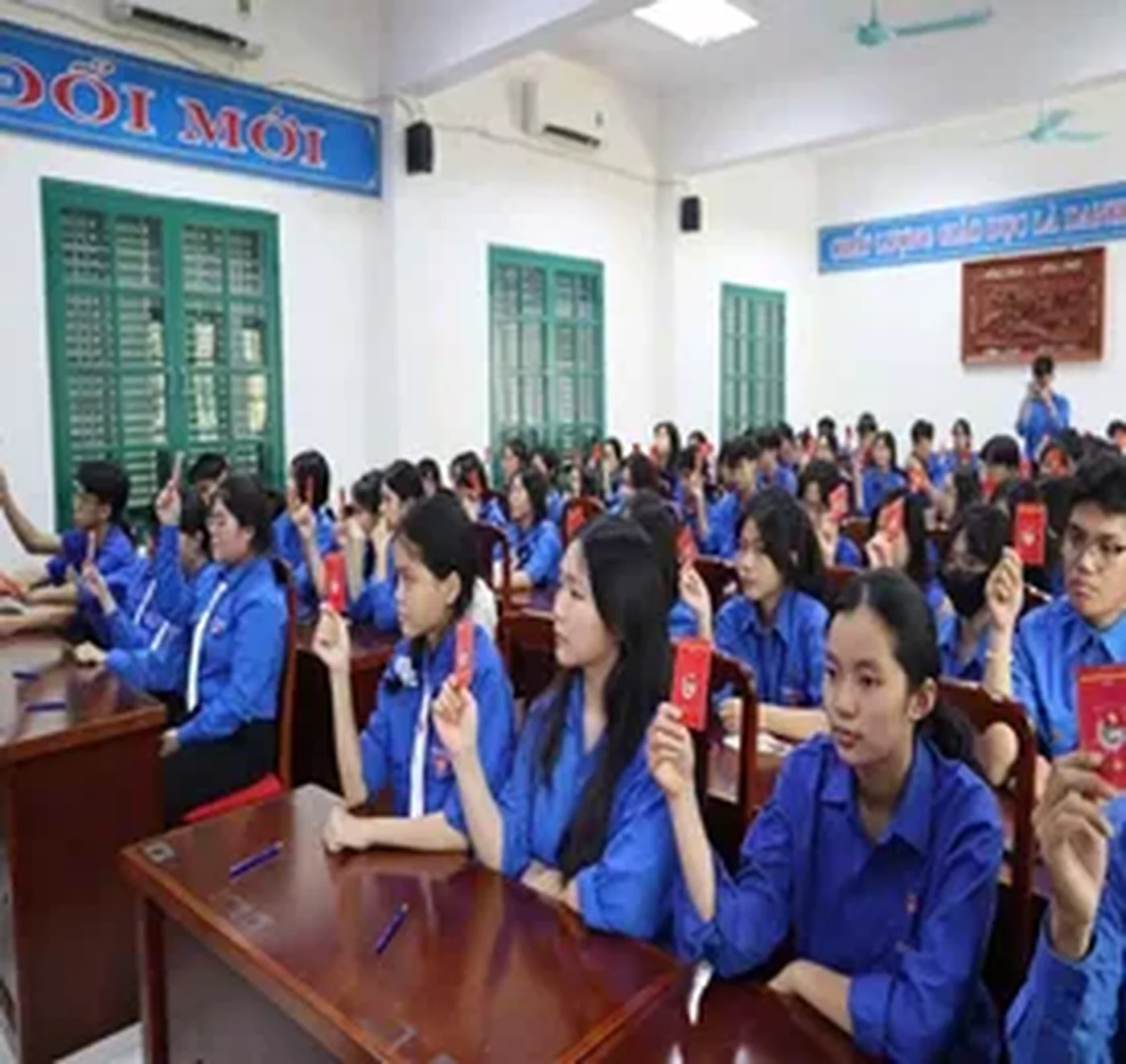 Hoạt động Đoàn Thanh niên Trường THPT Liên Hà 3