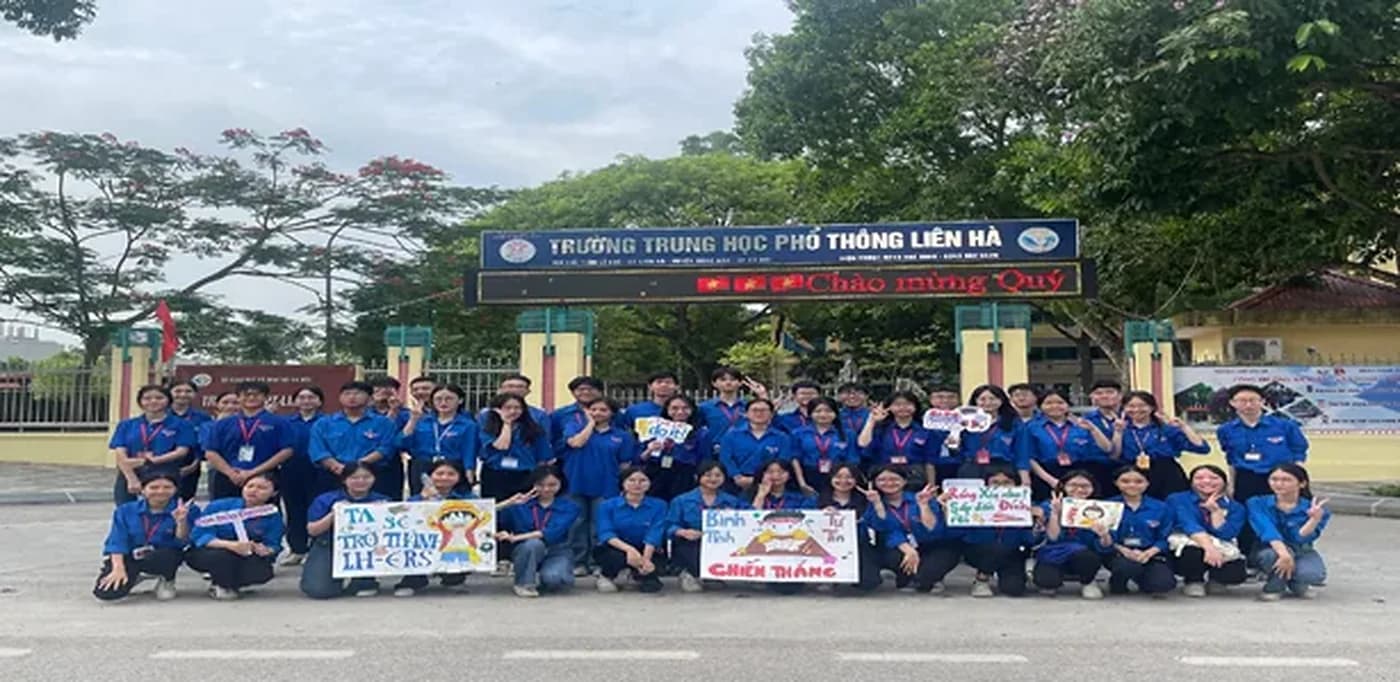 Hoạt động Đoàn Thanh niên Trường THPT Liên Hà 11