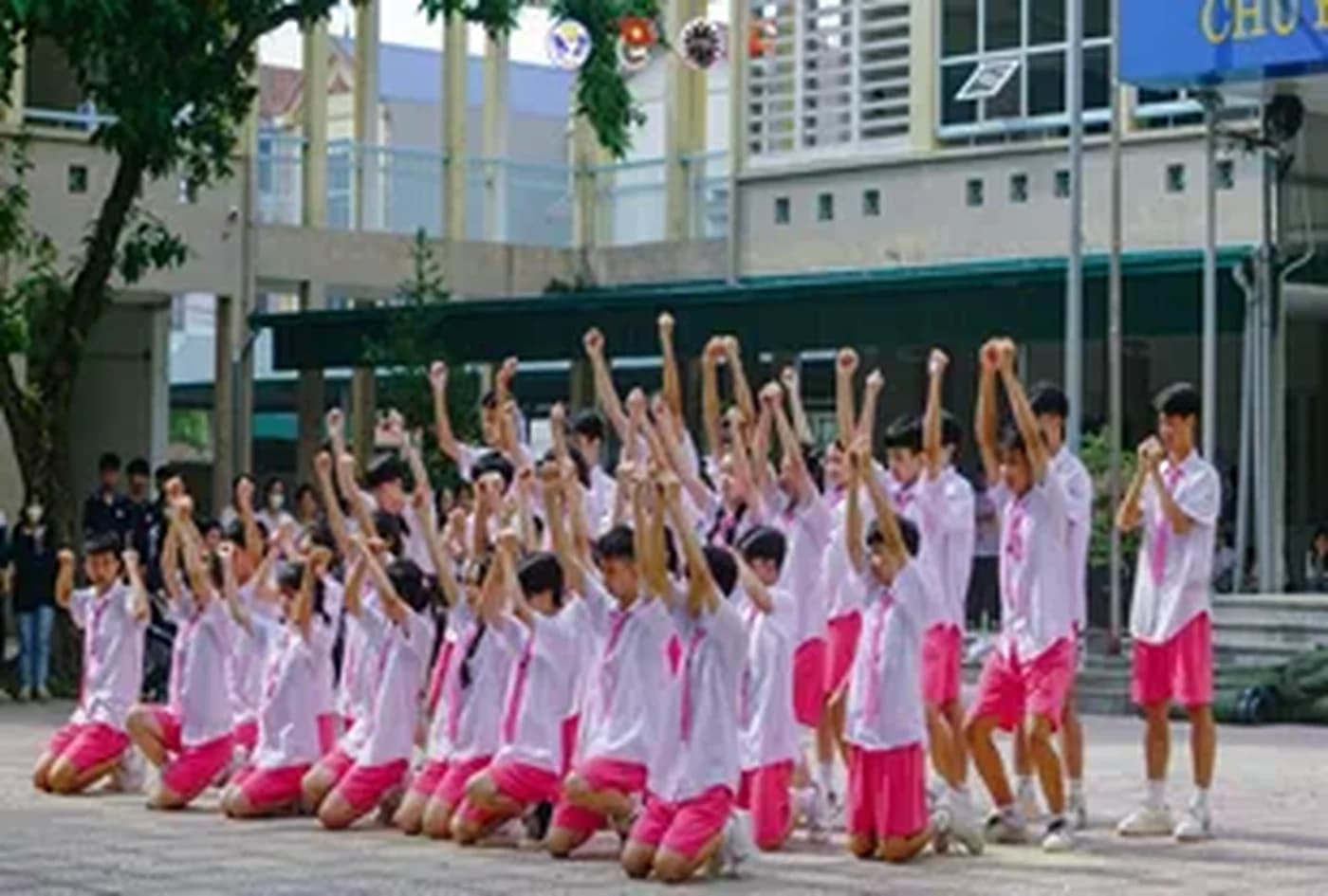Hoạt động Đoàn Thanh niên Trường THPT Liên Hà 6