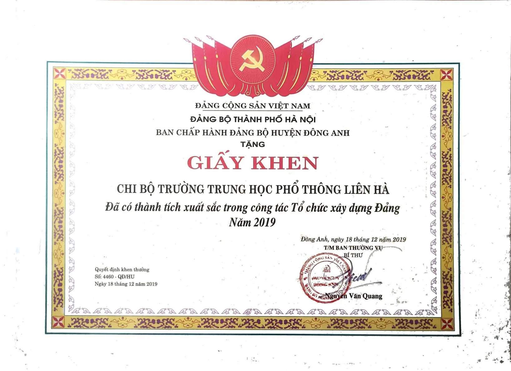 Giấy khen, bằng khen Chi bộ Trường THPT Liên Hà 2