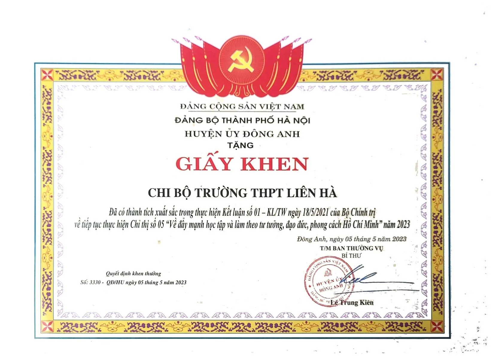 Giấy khen, bằng khen Chi bộ Trường THPT Liên Hà 9