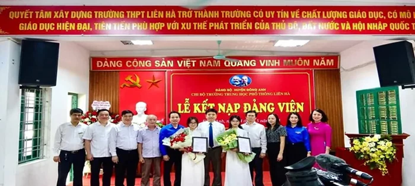 Đoàn viên ưu tú Trường THPT Liên Hà được kết nạp Đảng